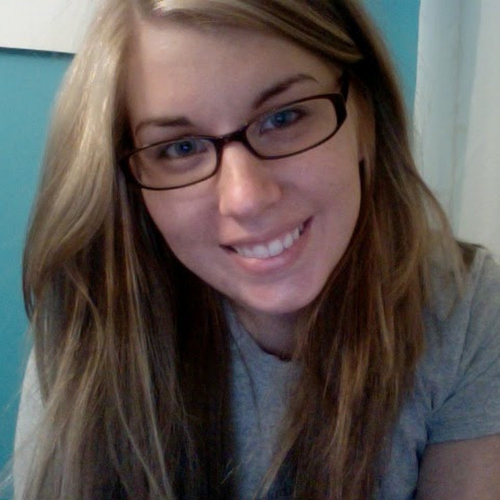 Meet your Posher, Alyson